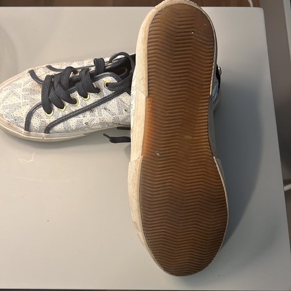 Blue and white Michael Kors running shoes - Picture 3 of 3